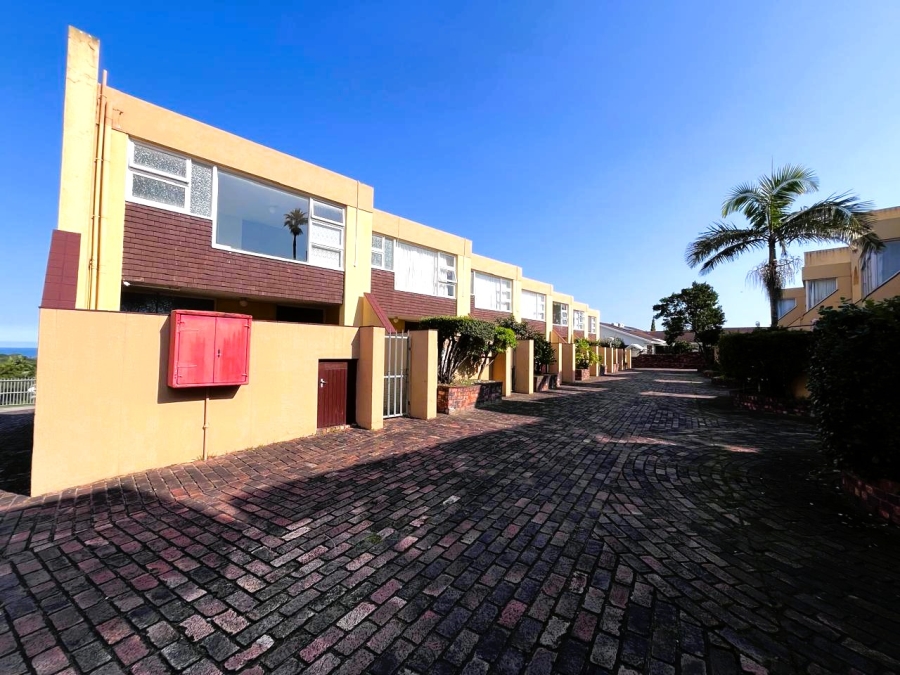 Commercial Property for Sale in Beacon Bay Eastern Cape